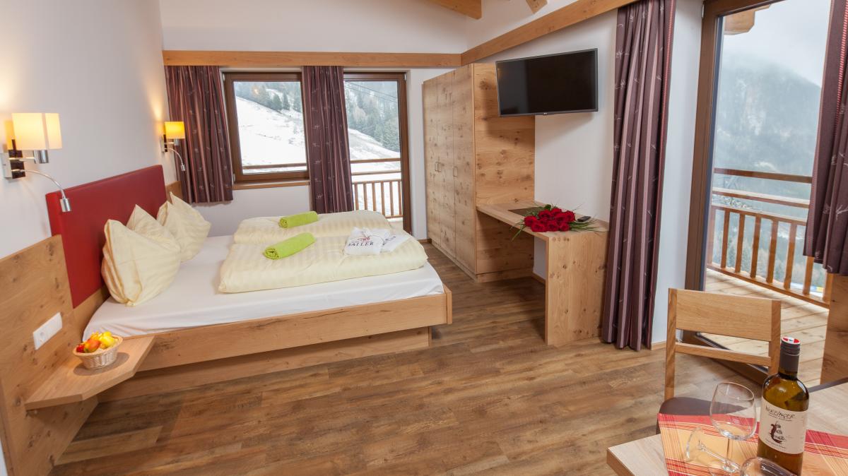 -bernachten-in-sterreich-Dieses-Hotel-hat-Strandk-rbe-auf-dem-Dach
