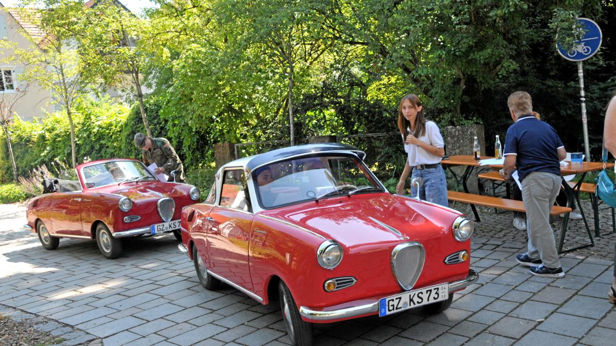 Betagte-Fahrzeuge-und-jede-Menge-Nostalgie-Neuffen-Classics-locken-wieder-Oldtimer-Fans-an