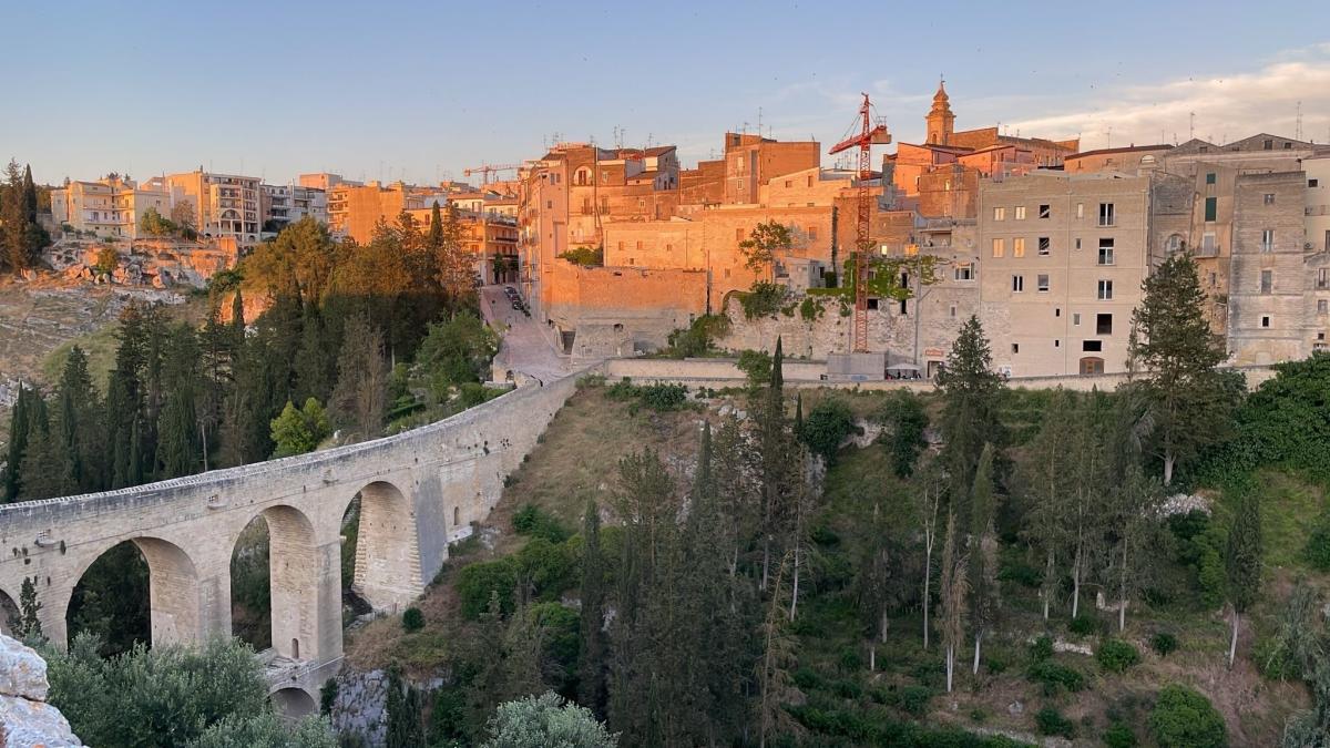 Vergessene-Orte-gro-e-Kino-Kulissen-Warum-jetzt-jeder-S-ditaliens-Felsenstadt-Matera-sehen-will