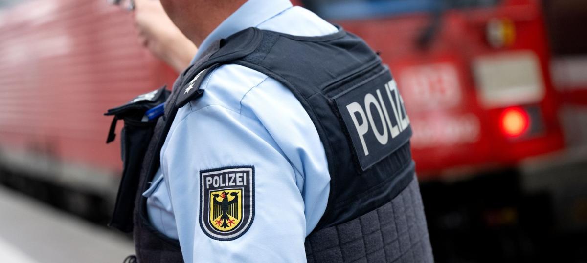 Mann filmt Frau im Regionalzug unter den Rock – Zeugin schreitet ein