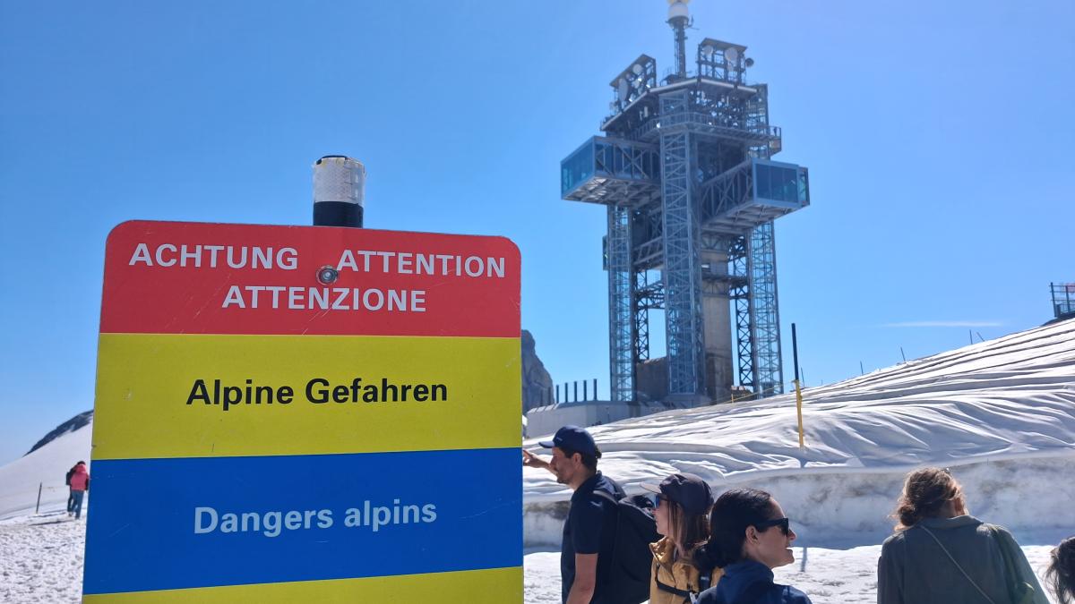 Der-Turmbau-zu-Engelberg-Ein-Besuch-auf-dem-Titlis-Tower-in-3000-Metern-H-he