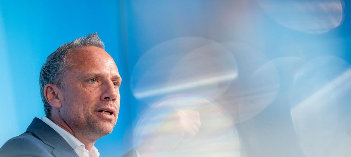Umweltminister Glauber rät den Bayern wegen der Hitze zur Siesta