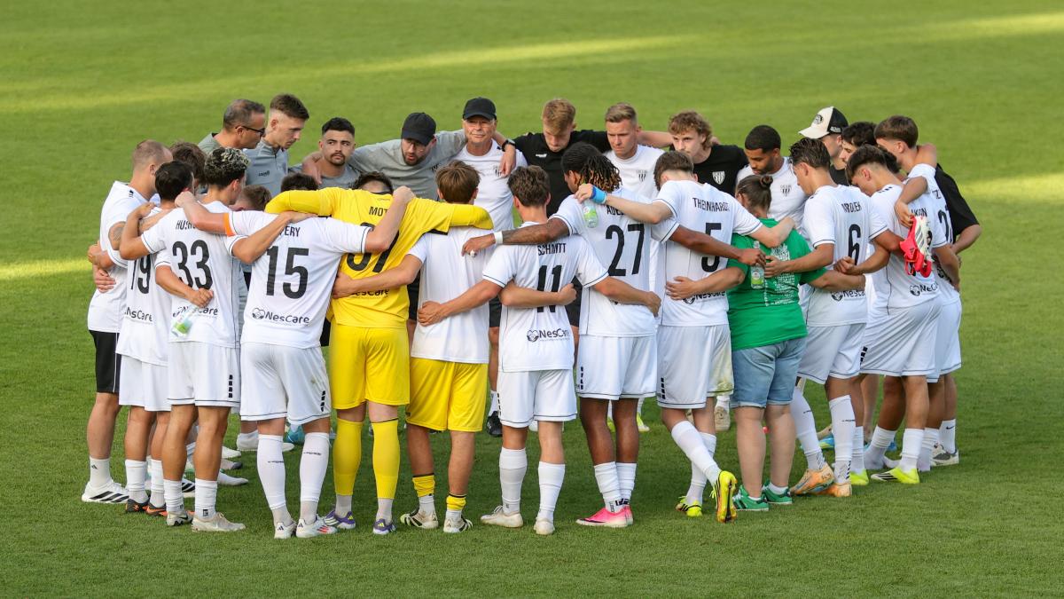 -Kader-mit-Fantasie-gestaltet-Drittliga-Absteiger-FC-Schweinfurt-05-zwischen-Umbruch-und-Ambition