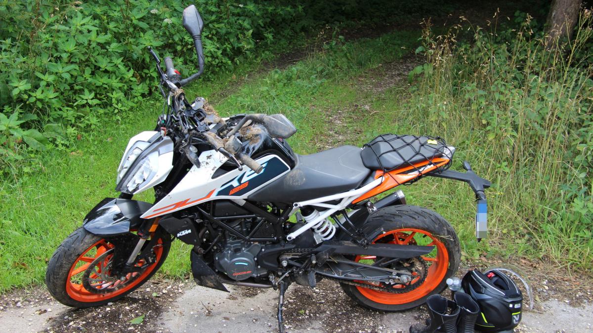 Frau-verungl-ckt-mit-ihrem-Motorrad-bei-Wei-enhorn
