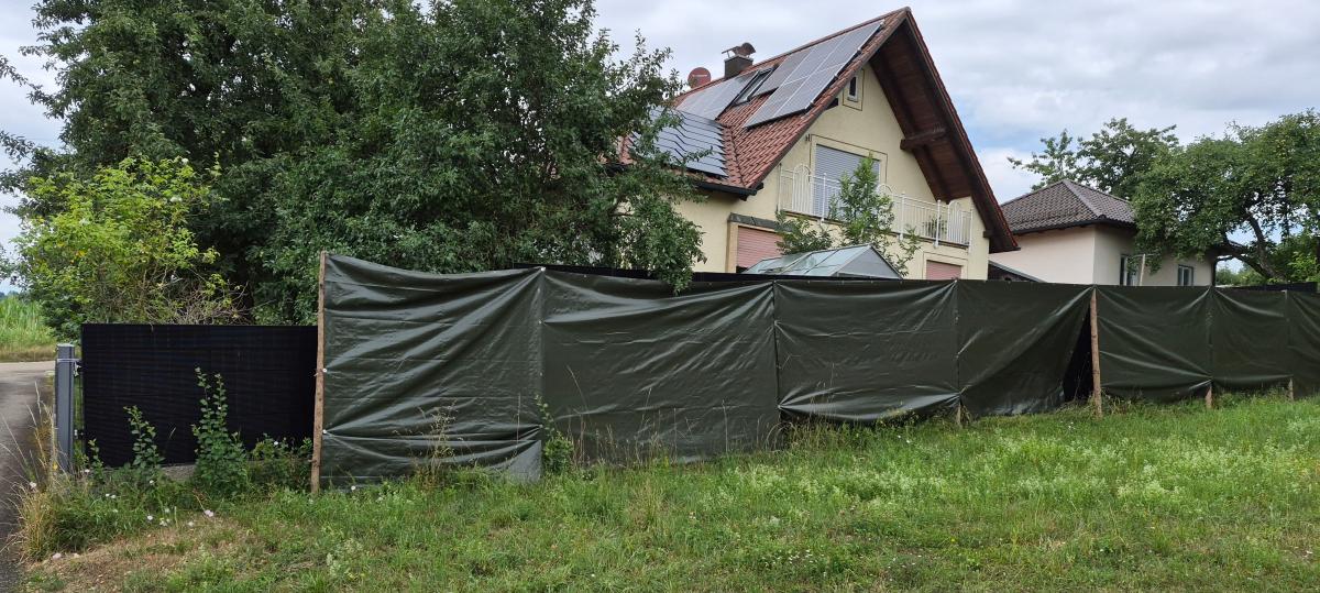 Gemeinderat Todtenweis entscheidet über Bauprojekte und kuriose PV-Anlage