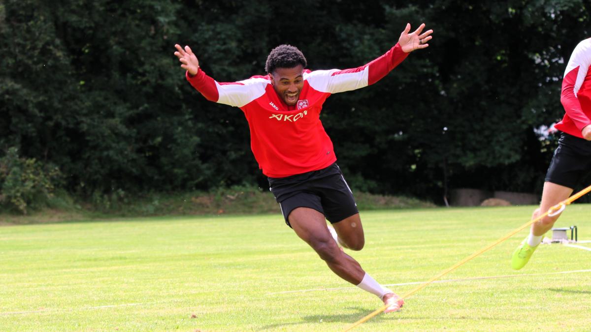 Ex-Bayern-Talent-Franck-Evina-will-bei-den-W-rzburger-Kickers-seine-Karriere-wieder-in-Schwung-bringen