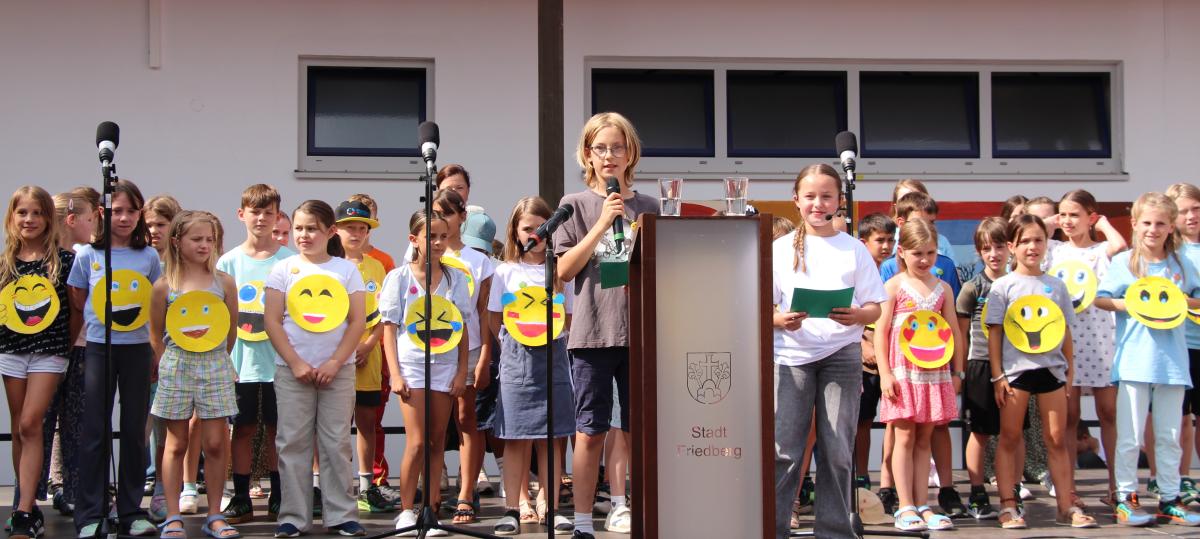 „Wir sind Meister im Improvisieren geworden“: Friedberger Grundschüler ziehen in Neubau ein