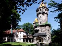 Er sieht aus wie ein Turm in einem Märchen: der Mutterturm in Landsberg am Lech.