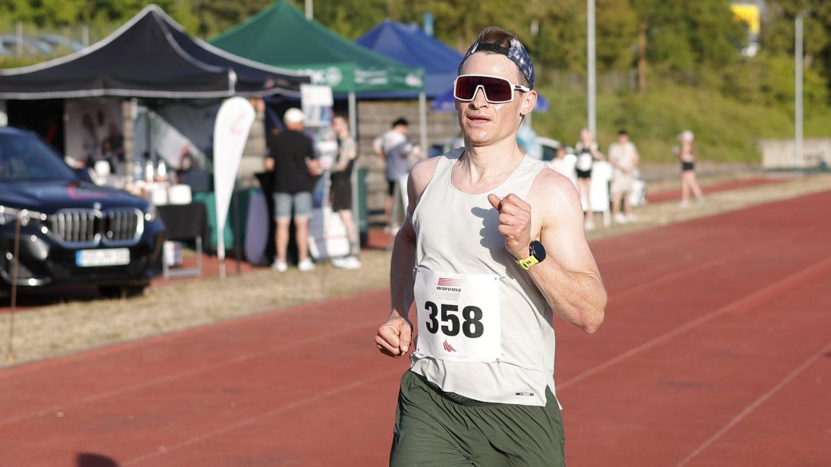 Warema-Lauf-in-Marktheidenfeld-Patrick-Fiederling-zeigt-die-Topleistung-des-Abends