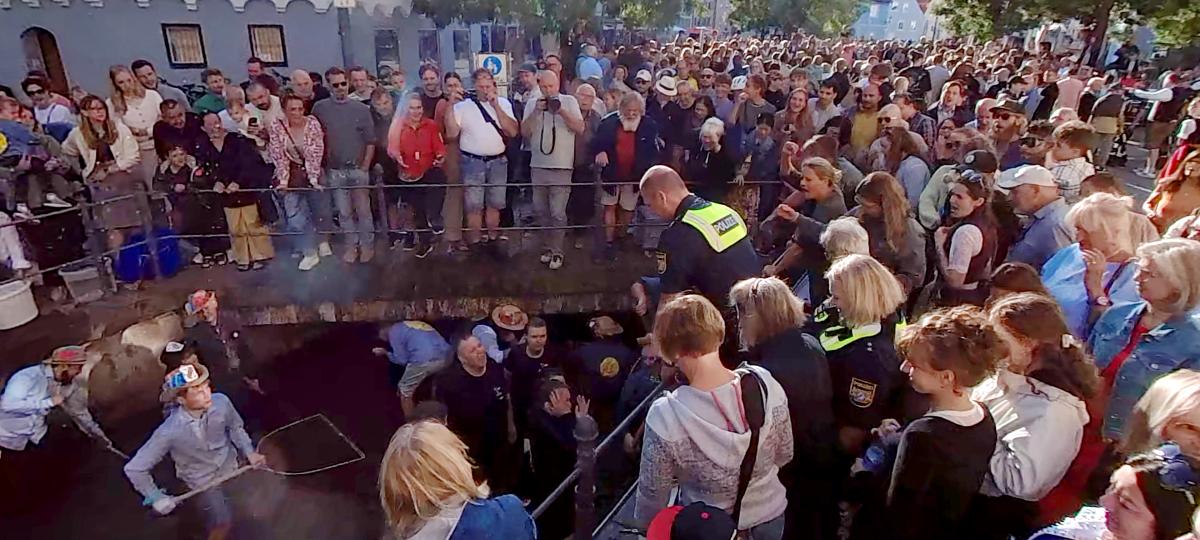 Strafanzeigen von Aktivisten gegen Fischer und Fischertag beschäftigen Staatsanwaltschaft