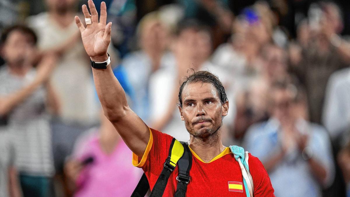 Rafael-Nadal-schwimmt-im-Geld-vertraut-beim-Kauf-seines-Spanien-Trikots-aber-Produktf-lschern