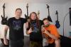 Die „Bule Toxic Band“ ist die bekannteste Metal-Band in Indonesien. Jan Skirde und Aaron Hoffman (von rechts) kommen aus Augsburg, Jan Hellmund (links) aus München.