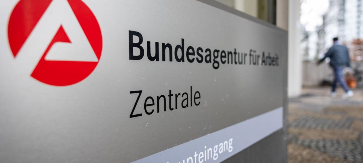 Arbeitsmarkt in Augsburg steht unter Druck: Was jetzt Hoffnung macht