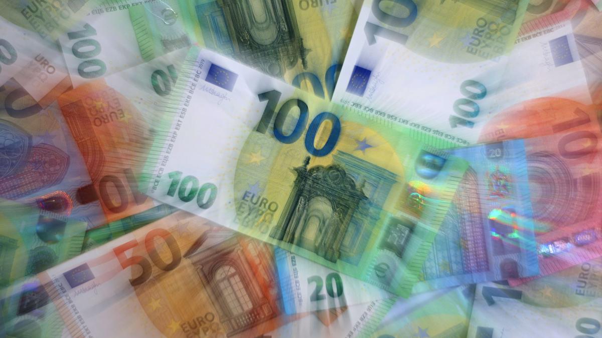Betrug: Gefälschte Finanzanlage: Ehepaar verliert rund 100.000 Euro