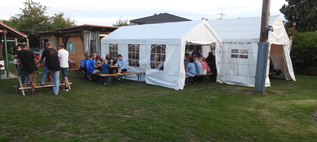Zum Weinfest in Edenhausen kommen viele Besucher