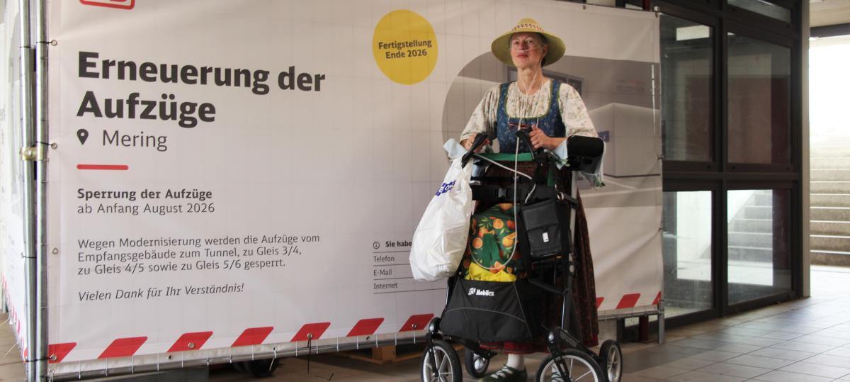 Aufzüge am Bahnhof werden saniert – für Margit Hummel und ihren Rollator ist das ein Desaster