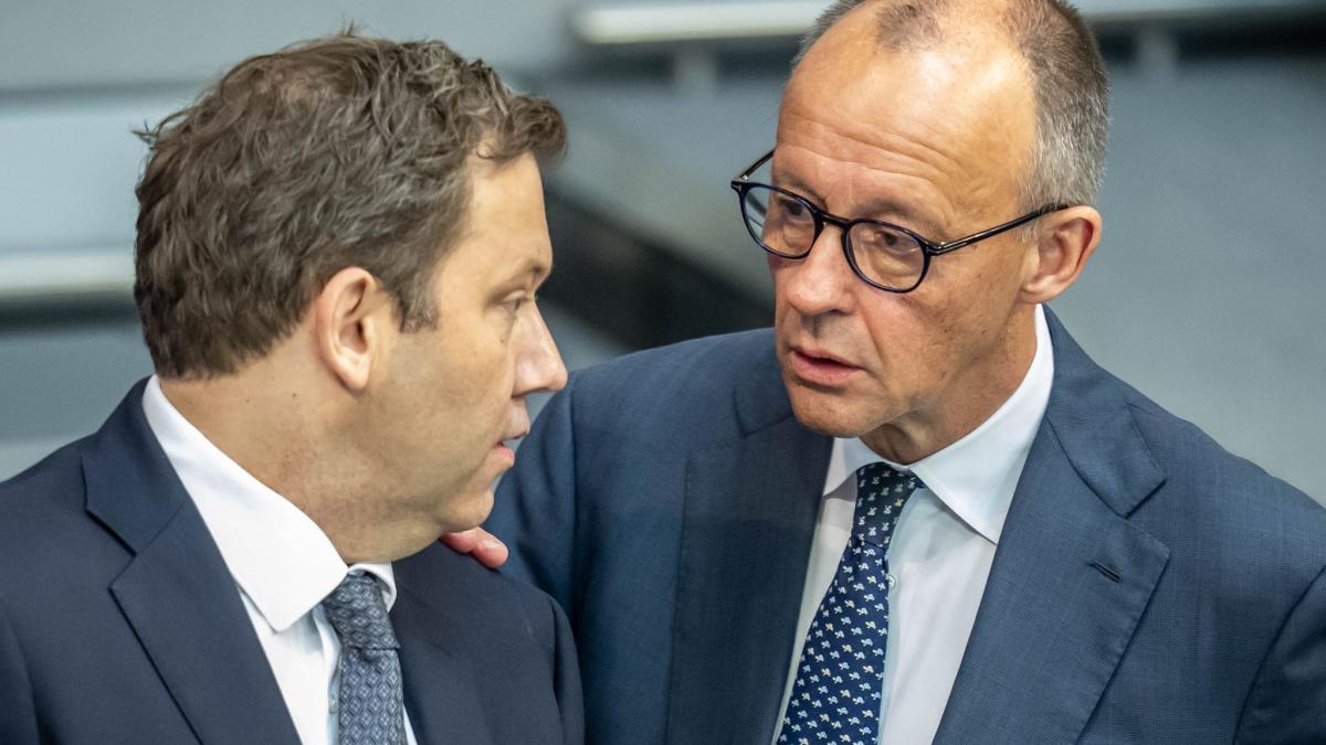 Demonstrative Einigkeit: Merz bei den SPD-Seeheimern