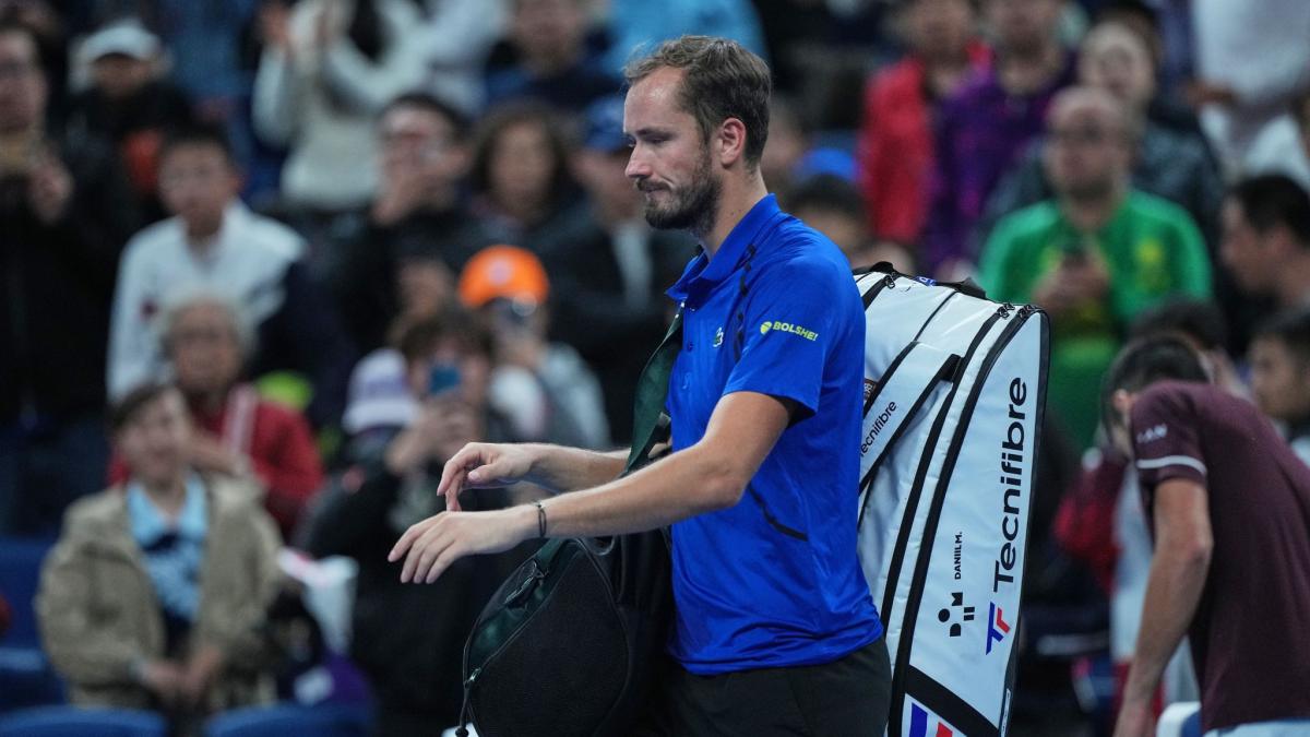 Daniil Medvedev Disqualified After Hitting Fan With Ball in Beijing