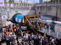 Zahlreiche Menschen nahmen am symbolischen Start des Tunnelvortriebs für die zweite Stammstrecke teil.