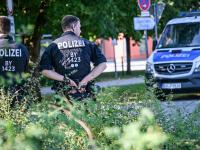 Polizei am Welfen-Gymnasium in Schongau: Der Amokangriff vom Juli war jetzt Thema im Innenausschuss des Landtags. Die zentrale Frage dort: Warum wurde die Gefahr nicht erkannt, die von dem mutmaßlichen Täter ausging?