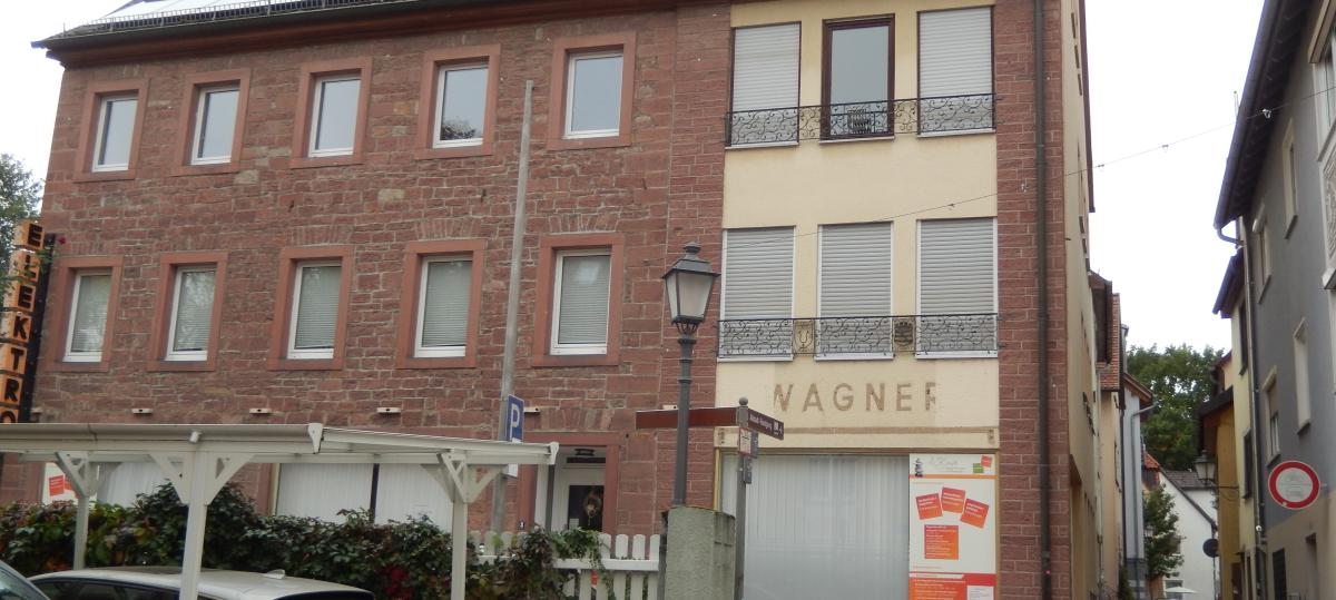 Der ehemalige Elektro Wagner in der Lohrer Innenstadt steht zum Verkauf, zumindest teilweise