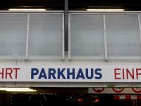 Die Innenstadtparkhäuser waren am Samstag gut gefüllt, teils gab es keine freien Kapazitäten mehr.