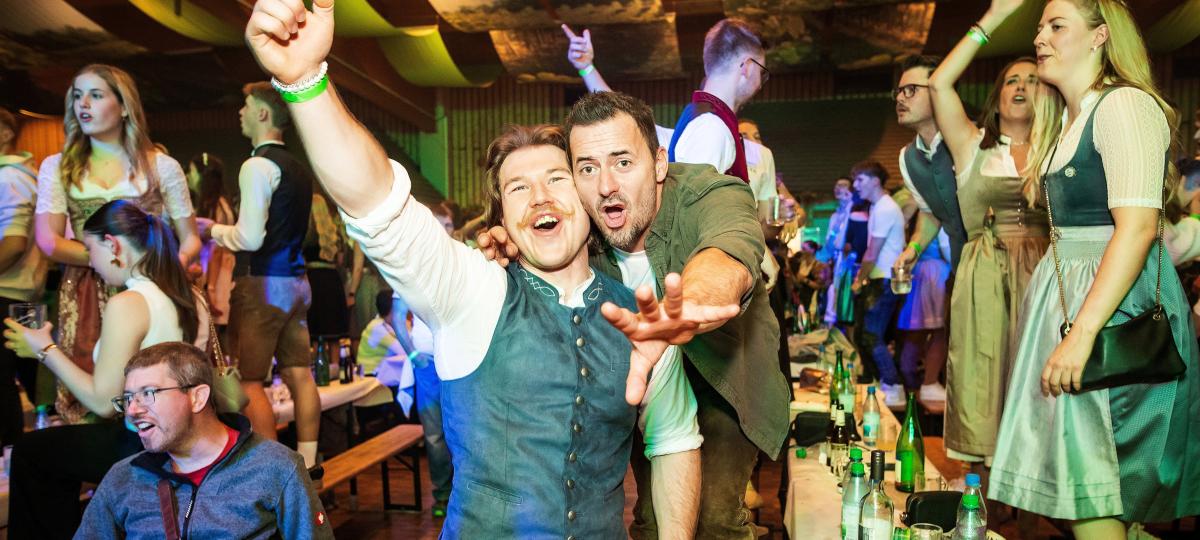 Weinfest, Oper und Kickers: Das sind die schönsten Bilder vom Wochenende