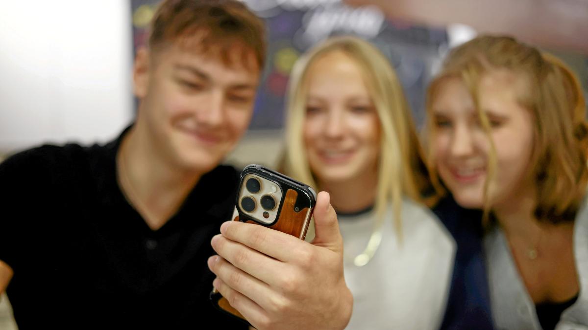 Cell phone ban at the Christoph-Probst-Realschule in Neu-Ulm: |