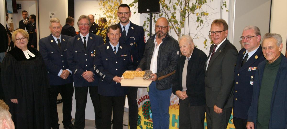 Freudentag in Schmölz: Bauarbeiten am Feuerwehrhaus sind abgeschlossen