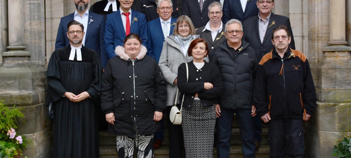 Jubiläumskonfirmation in der Martin-Luther-Kirche: Gott begleitet durch Höhen und Tiefen