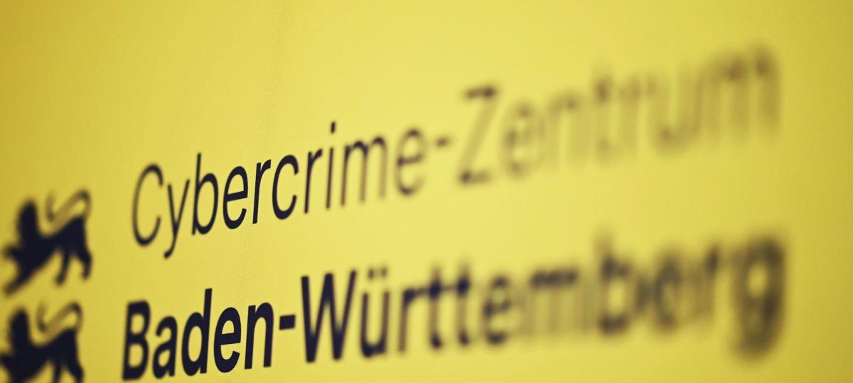 Anklage gegen 17-Jährigen: Teenager online missbraucht