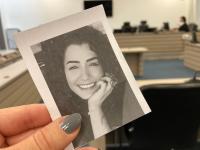 Dieses Foto der getöteten Tuğba P. wurde mit Einverständnis der Familie im Gerichtssaal in Ingolstadt verteilt. Die Kinder trugen T-Shirts mit dem Namen ihrer Mutter. Die Anteilnahme war groß.