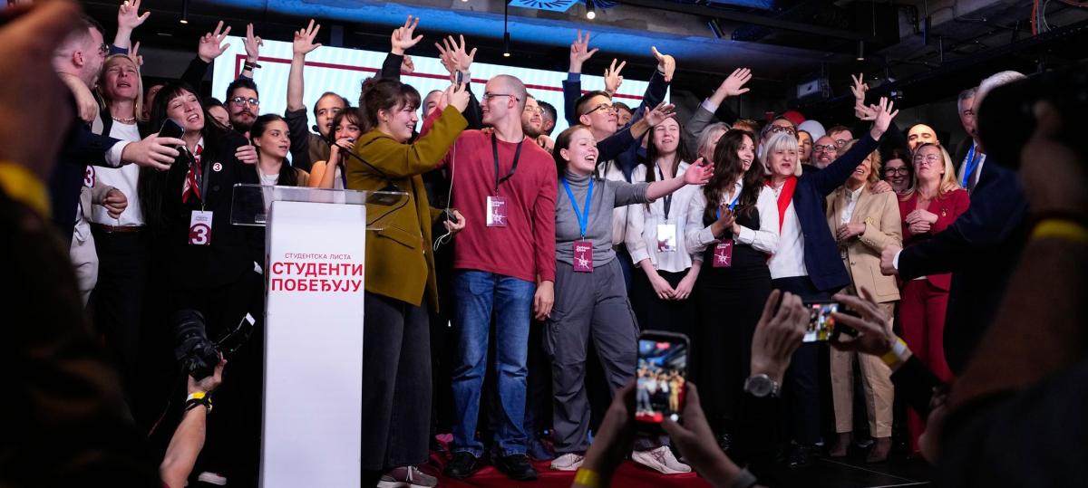 Hohe Beteiligung an Parlamentswahl in Serbien - Vucic gesteht Niederlage ein