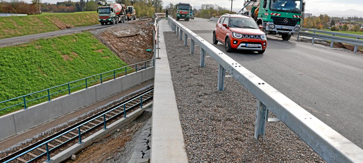 Lang ersehntes Ende einer Baustelle: Ab heute dürfen Autos wieder von Heising nach Dietmannsried fahren