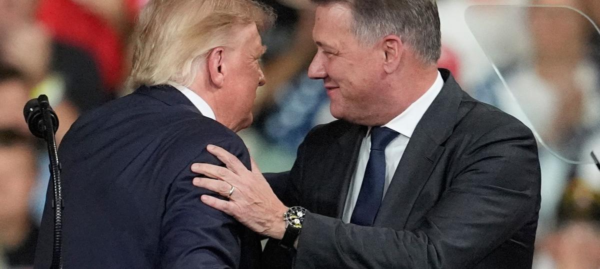 Mehrheit sieht Auftritt von Audi-Chef mit Trump kritisch