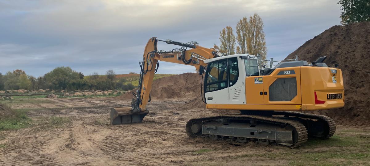 Bagger stehen weiterhin still: Archäologische Grabungen verzögern das neue Baugebiet in Sommerach