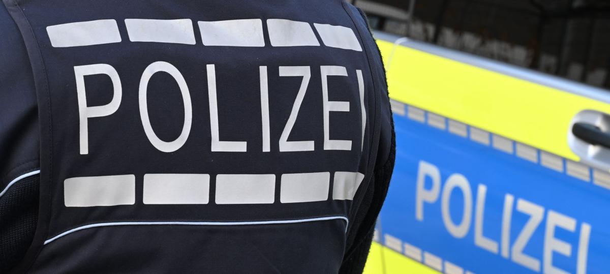 Neunjähriger auf dem Schulweg beleidigt und bedrängt: Polizei sucht nach dickem Mann