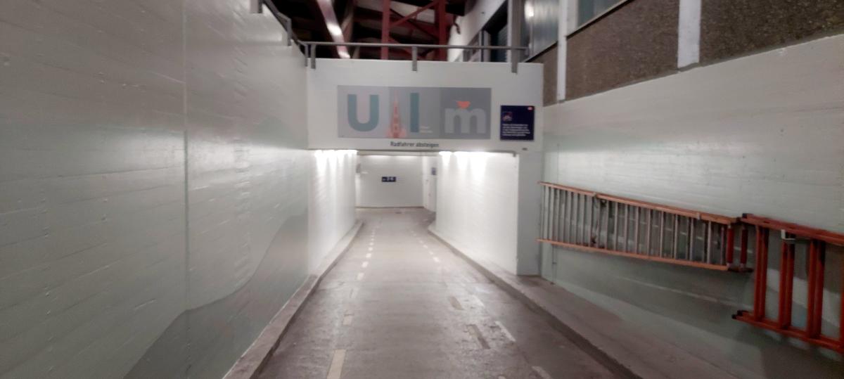 Defekte Aufzüge am Hauptbahnhof Ulm: Grünen-Fraktion will Posttunnel aufwerten